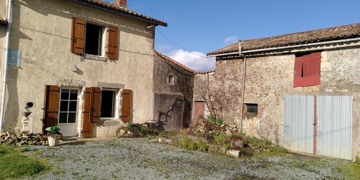 Photo n°1 location Gîte de vacances à MAZIÈRES EN GÂTINE (annonce réf. C2707900)