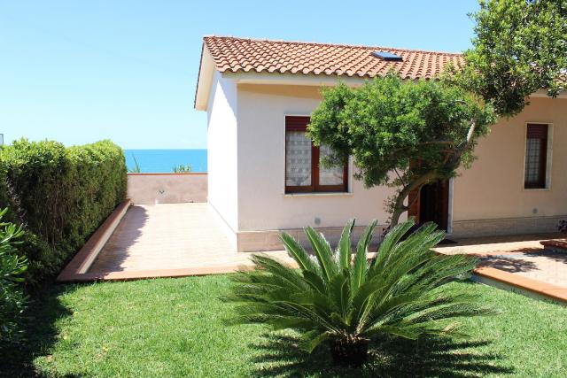 Photo n°1 location Villa de vacances à AGROPOLI (annonce réf. P1019902)