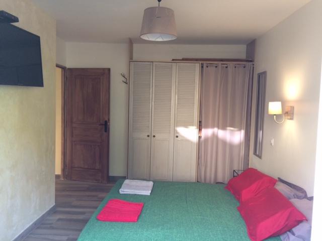 Photo n°6 location Maison de vacances à URTACA (annonce réf. P2412000)