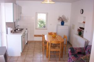 Photo n°2 location Appartement de vacances à MALAUCÈNE (annonce réf. C1028404)