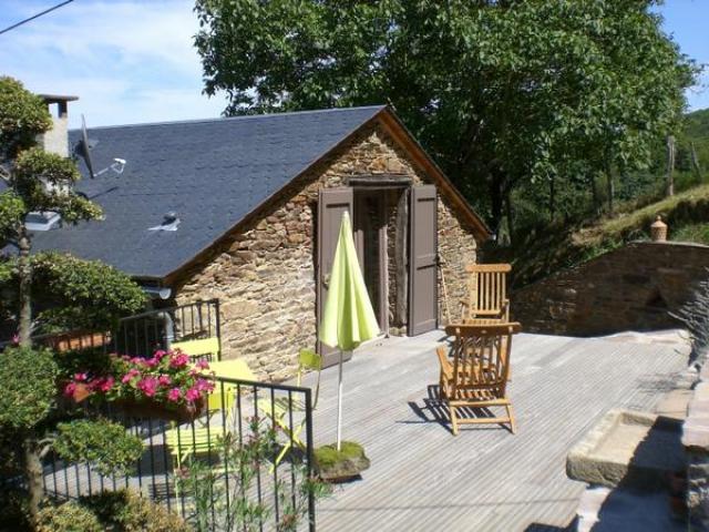 Photo n°1 location Gîte de vacances à COUPIAC (annonce réf. C2171200)