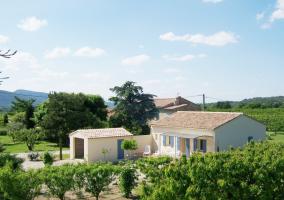 Photo n°1 location Gîte de vacances à MALAUCÈNE (annonce réf. C0998400)
